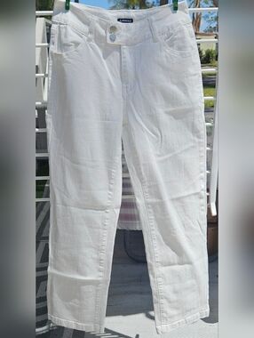 NWOT FlamingalS White Straight-Leg Women’s Jeans SIZE 29